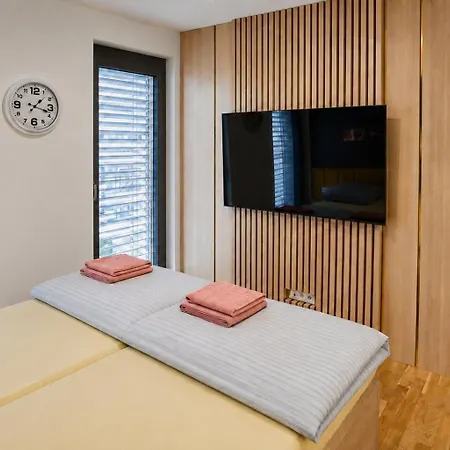 Business & Family Space In Downtown 아파트 브라티슬라바